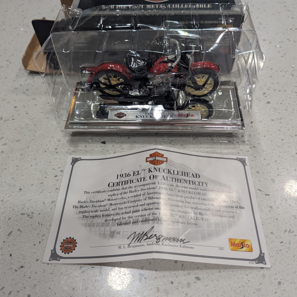 Maisto Harley-Davidson 1936 EL Knucklehead Model